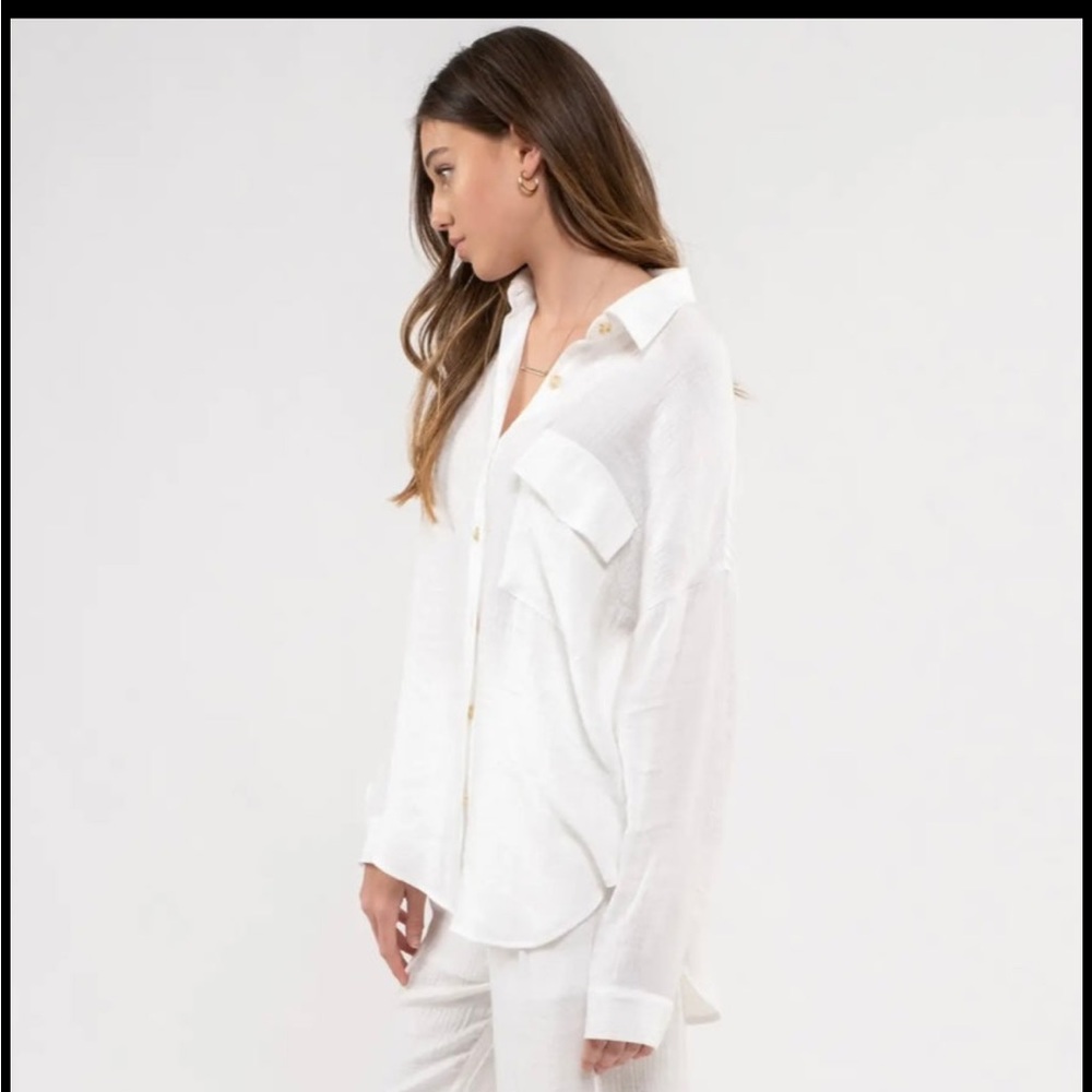 5 for $20 SALE! Lightweight white button up - Picture 4 of 5